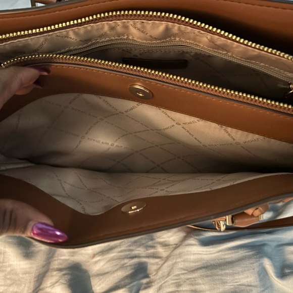 Michael Kors Hope Large Satchel with Tags - Picture 10 of 10